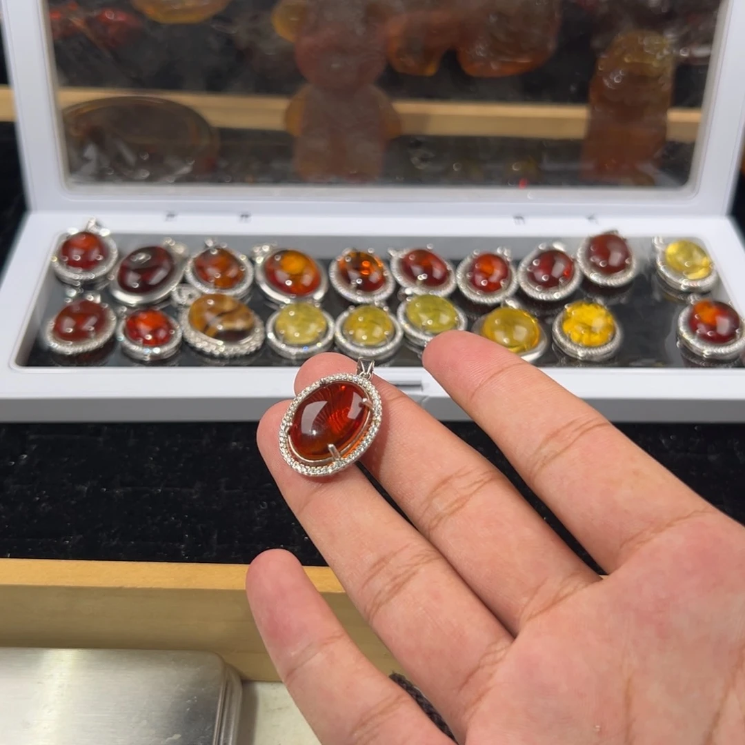 琥珀颈饰银S925镶嵌吊坠