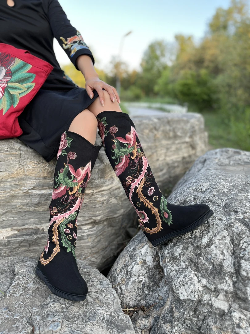 古舞汉池复古民族风手工千层底绣花内增高布靴