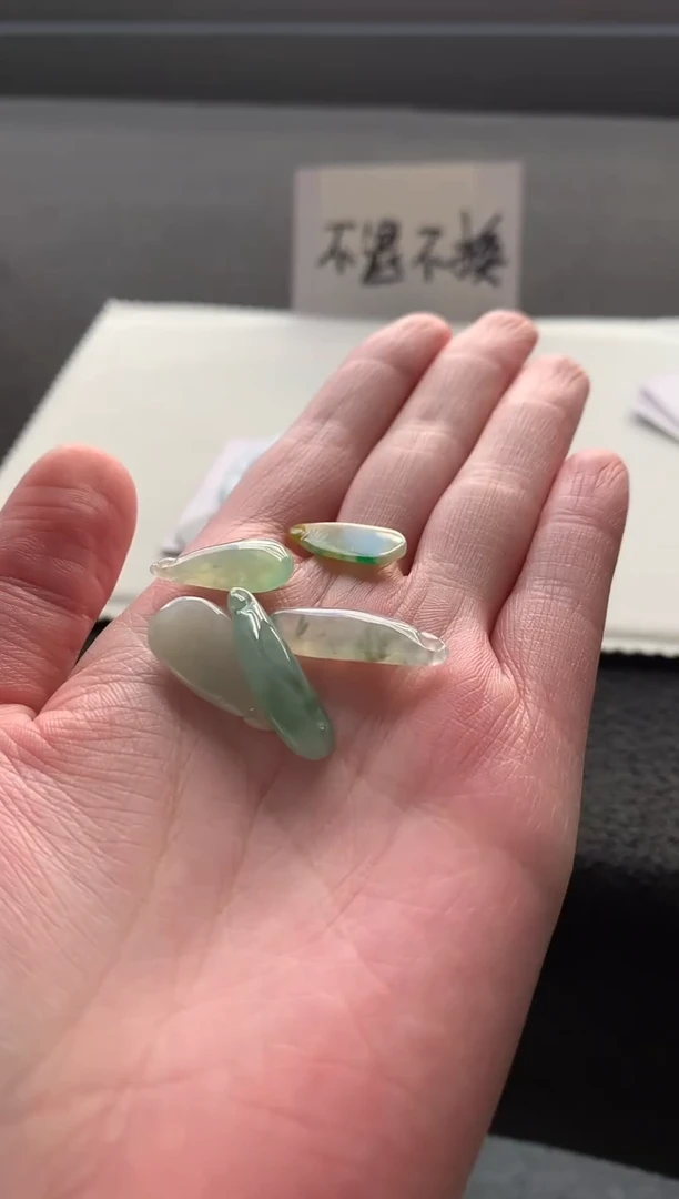 【闪购商品】翡翠挂件未镶嵌福瓜多样性发一