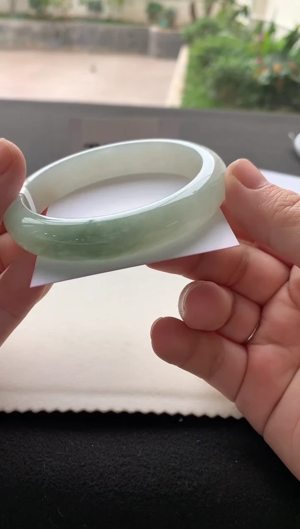 【闪购商品】翡翠手镯未镶嵌60.5正圈A3631买断