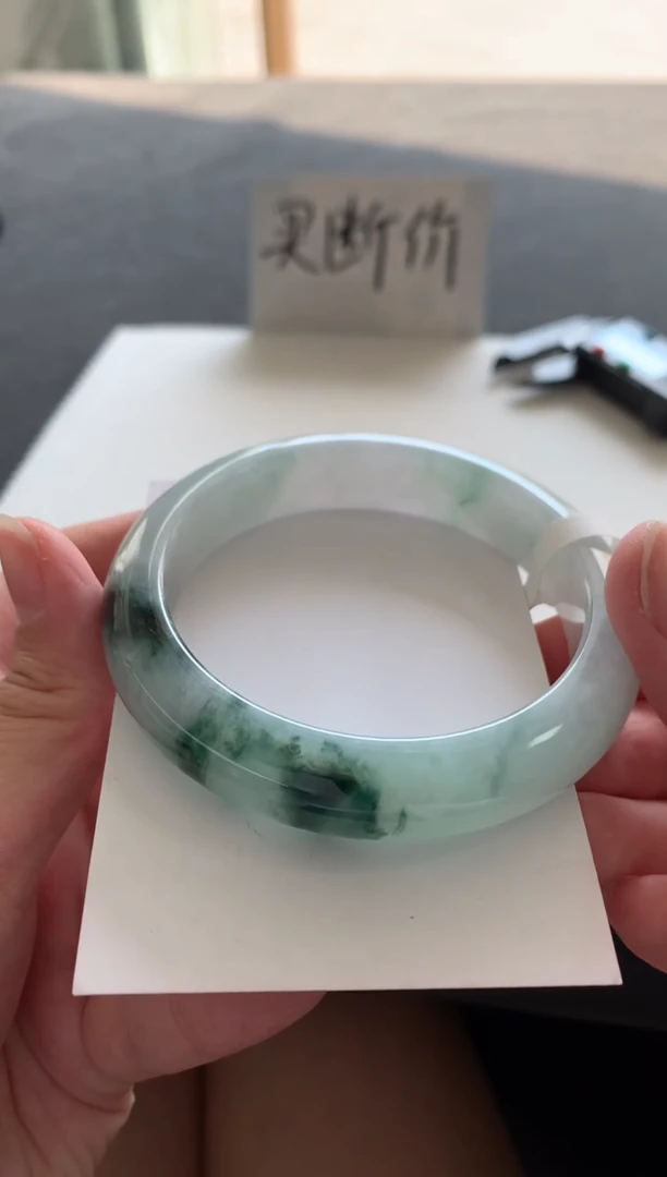 【闪购商品】翡翠手镯未镶嵌56.5正圈A9079买断