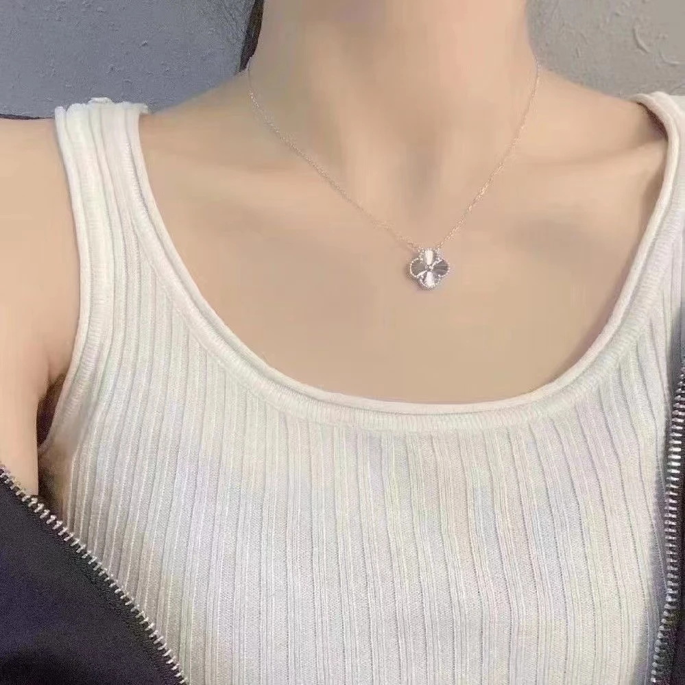 钛钢项链 镭射四叶草项链气质时尚百搭吊坠轻奢精致小众设计感