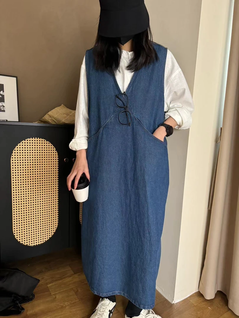 牛仔蓝直筒宽松连衣裙女装连衣裙大码女装背心裙V领慵懒风-24212