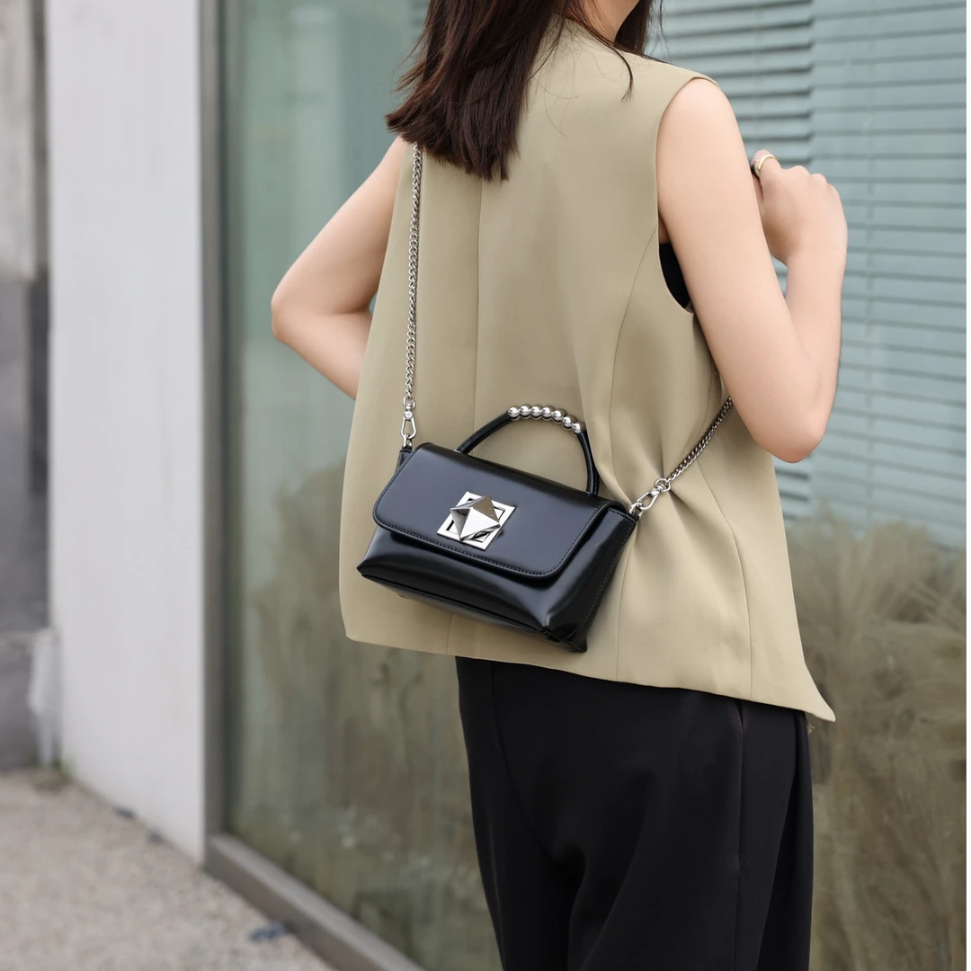 艾薇思曼真皮包包女2024款轻奢时尚百搭斜挎包