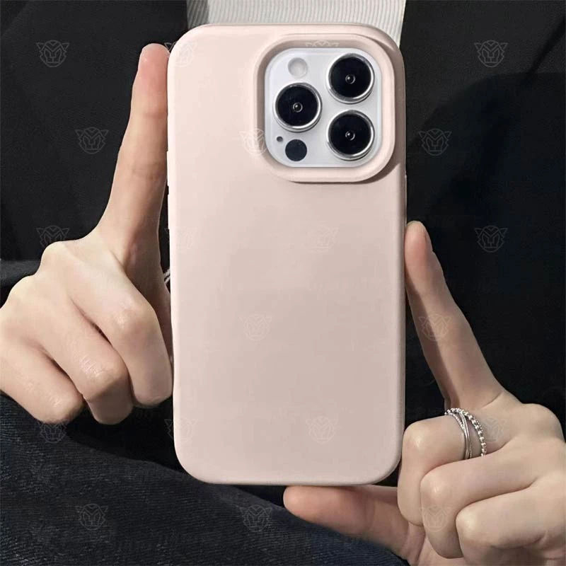 粉白色液态硅胶适用于iPhone15promax手机壳大孔13/12苹果14P防摔