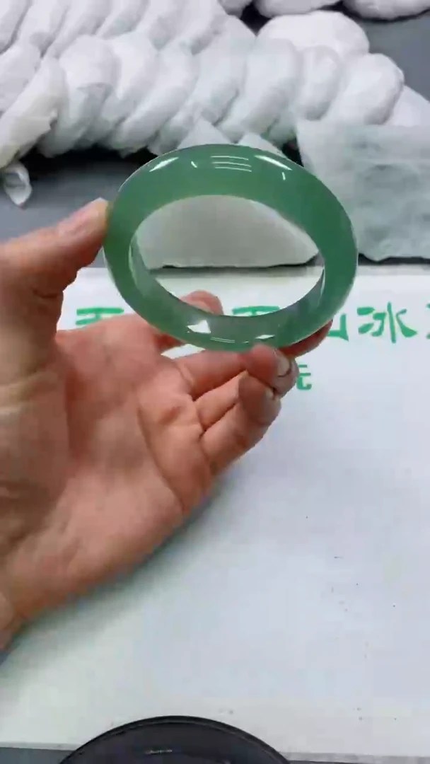 【闪购商品】石英质玉手镯未镶嵌A146-58-59