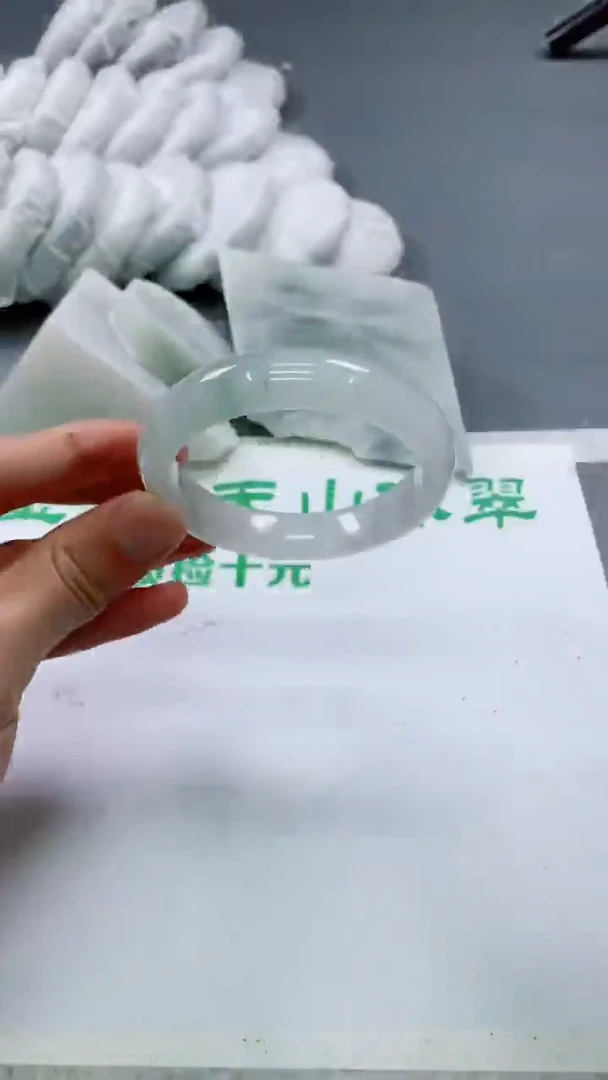 【闪购商品】石英质玉手镯未镶嵌A186-58-59