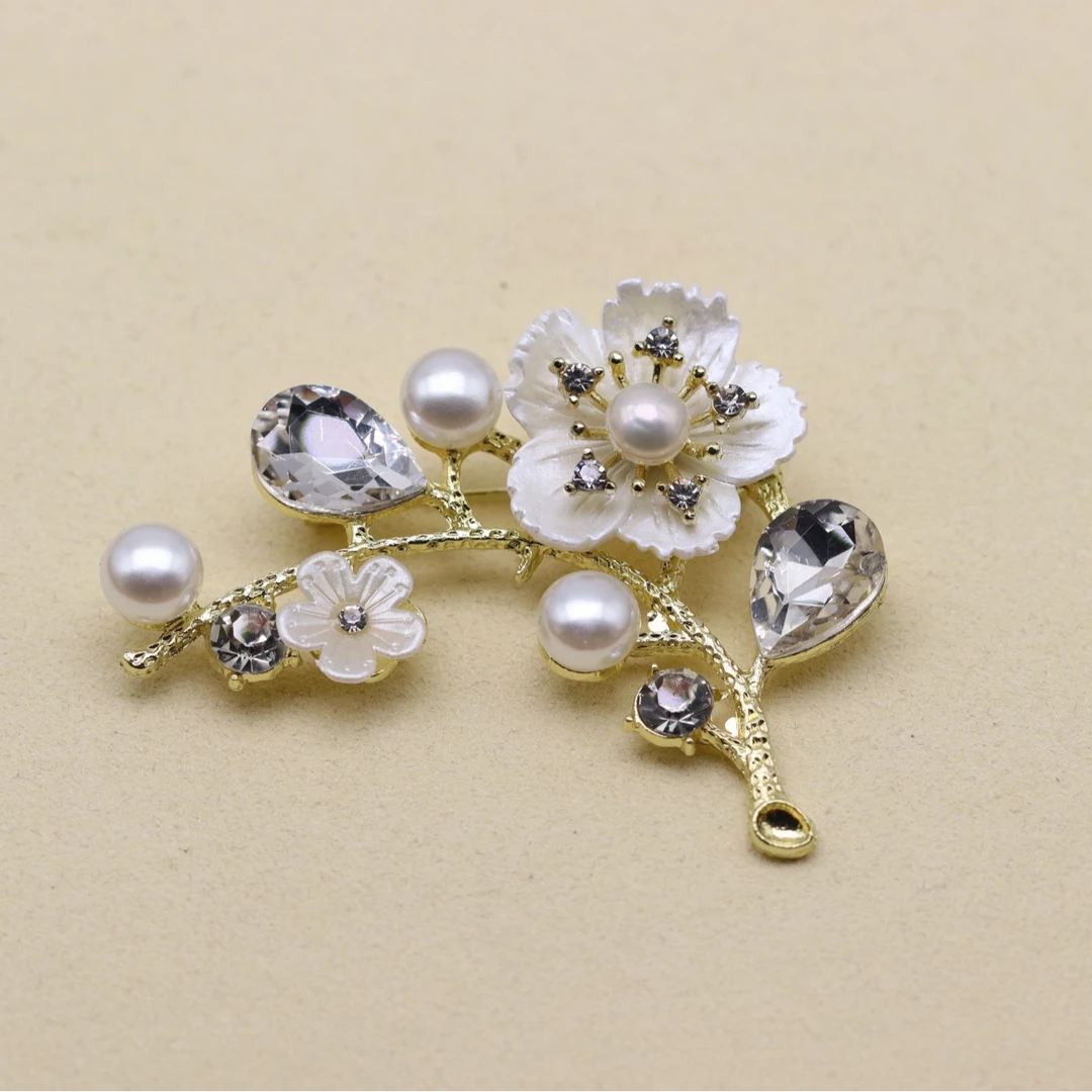 341   DF蜡梅花珍珠胸针