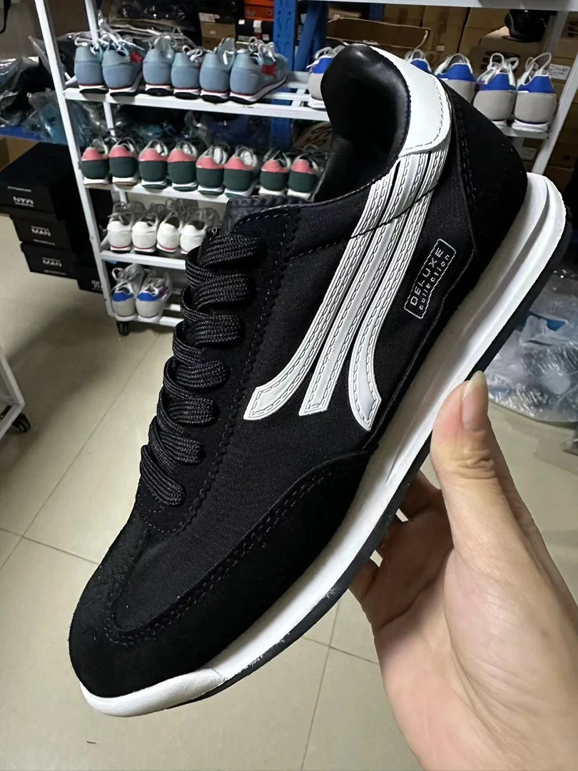 出外贸舒适时尚经典断码男女情侣运动鞋阿甘鞋   T474