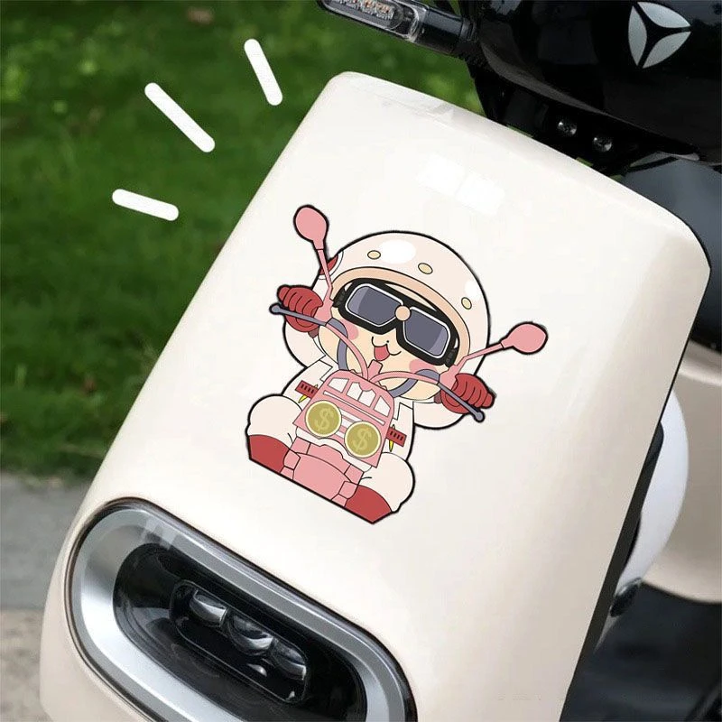 电动车前脸车贴向钱冲小女孩划痕遮挡爱玛小牛电动摩托车装饰贴纸