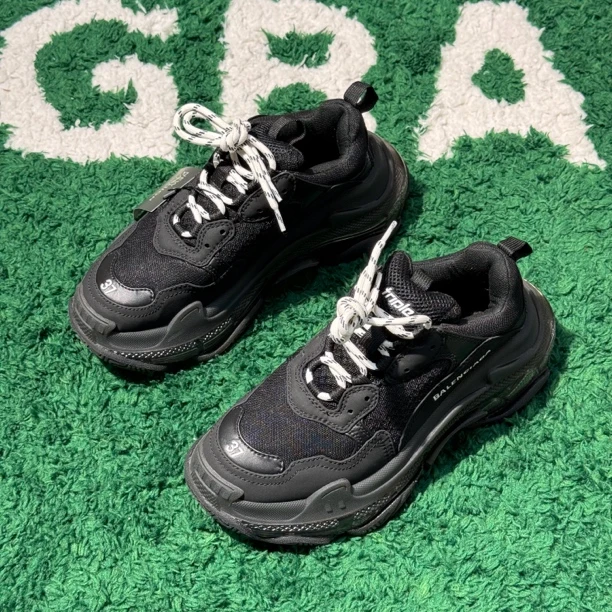 99新 Balenciaga/巴黎世家 Triple S黑色 老爹鞋 37码