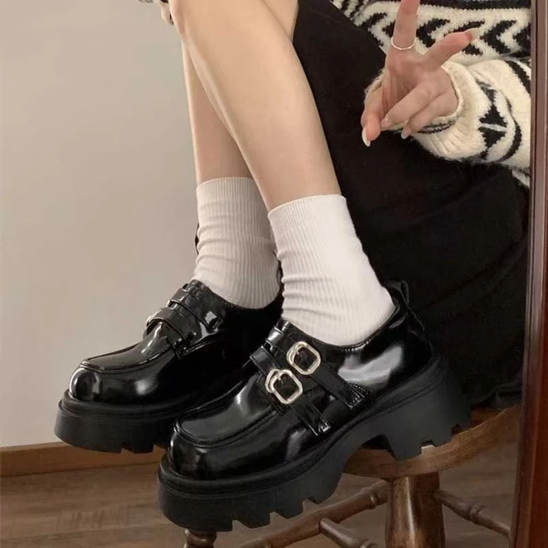 时尚孤品女鞋无运费险NO退NO换 默认瑕疵 介意勿拍 （扣号直播间）