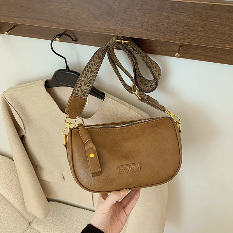 秋冬复古单肩包女2024新款通勤小方包高级质感小众百搭斜挎包韩版