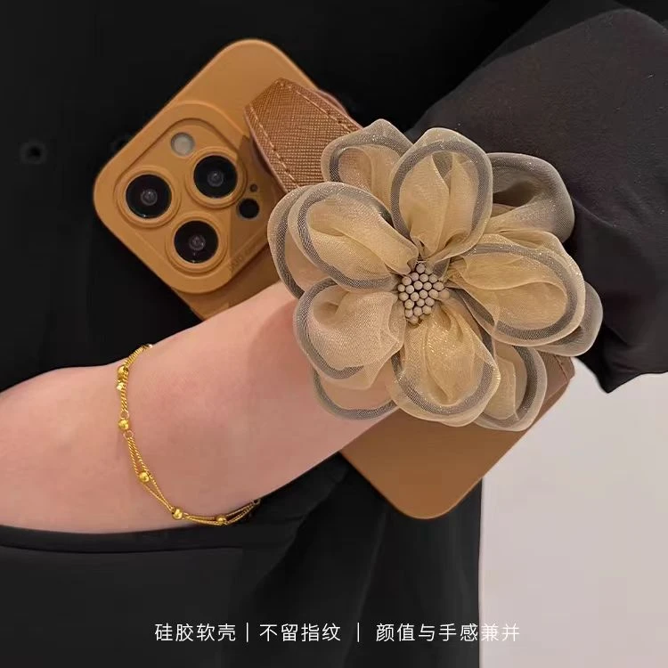 气质棕欧根纱花腕带手机壳适用华为Pura80全包Mate70Nova14苹果17