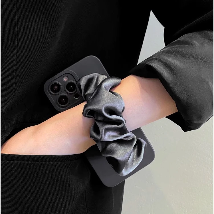 碳灰黑褶皱丝巾腕带适用于VIVOx200pro手机壳IQOO12苹果16华为S30