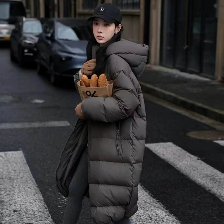 【乐纳外贸】冬日季无惧寒冬过膝长款连帽加厚宽松保暖防寒鹅绒服女