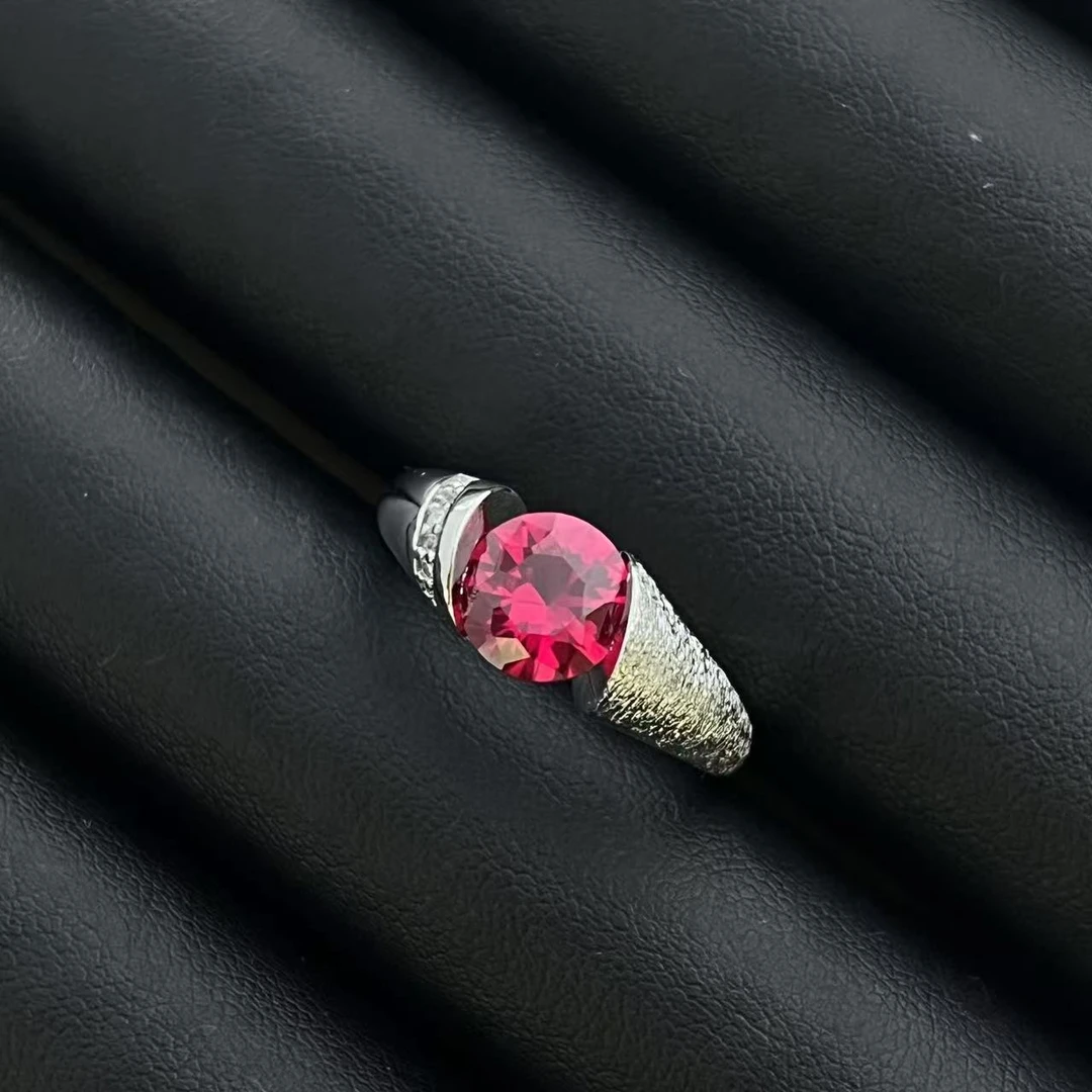 铜合金戒指 轻奢气质设计款嵌入式鸽血色戒指多样性发货YS1883