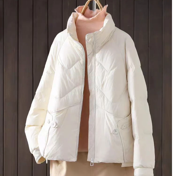 时尚简约90白鸭绒2024冬季新款女士宽松休闲保暖短羽绒服83803