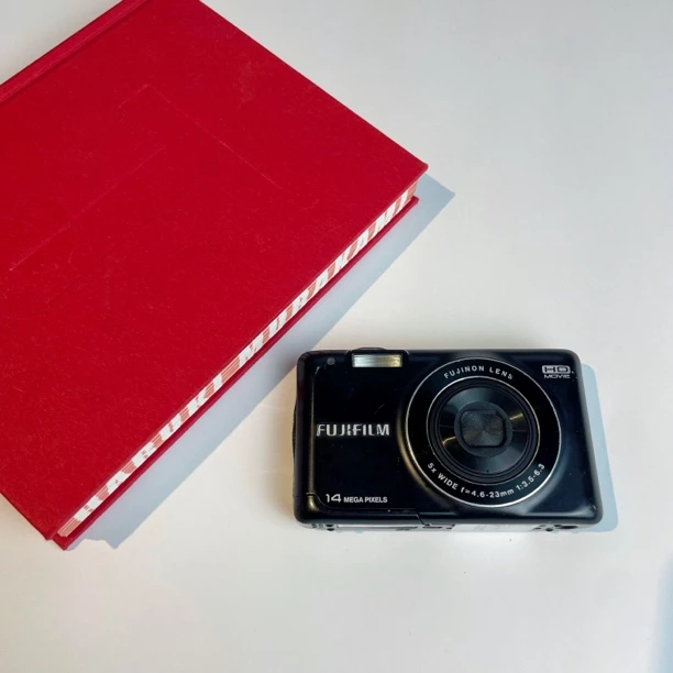 9新 Fujifilm/富士 JX510、1400w像素、5倍变焦、人像色彩复古
