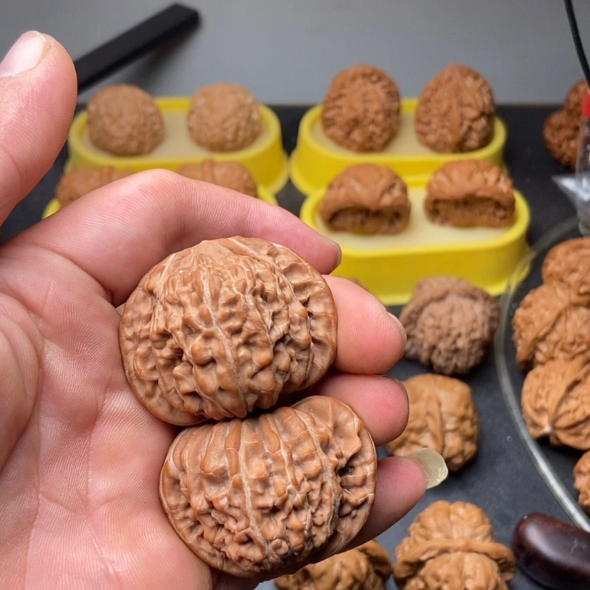 【闪购商品】桃核把件十*.