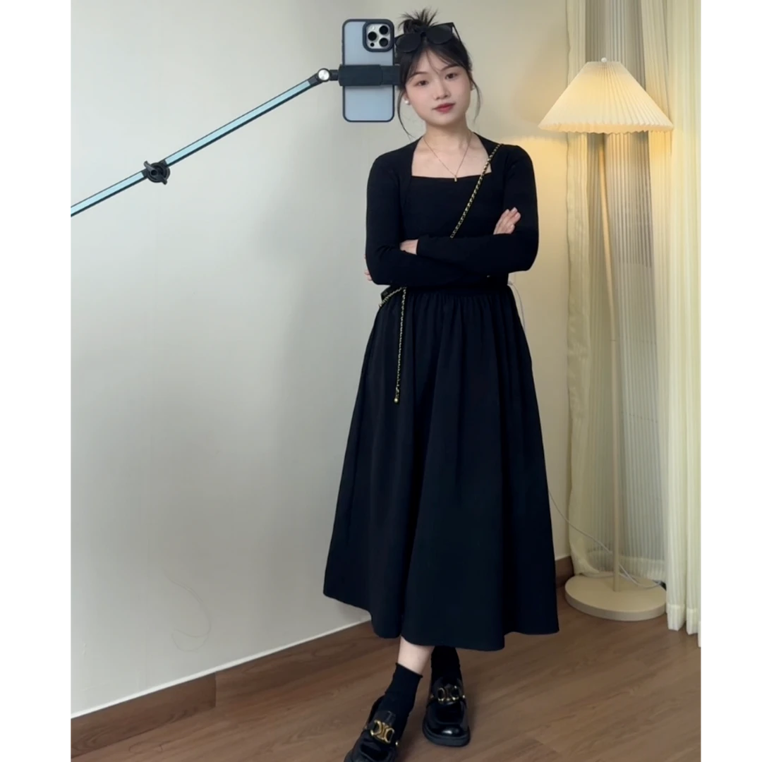 赫本风小个子法式气质方领长袖连衣裙女秋季新款高腰气质连衣裙