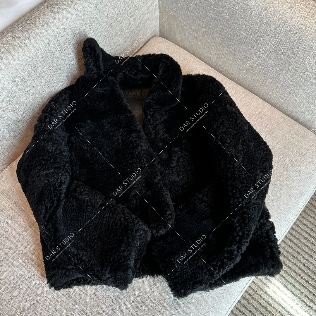 DAR STUDIO 【冰岛皮毛】2024秋季贵气高级感毛毛外套 84015