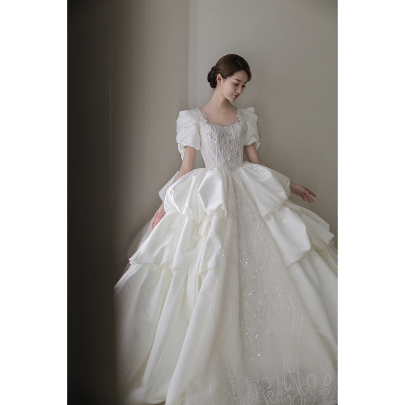 缎面婚纱2023新款新娘一字肩复古法式轻婚纱泡泡裙小个子出门纱女