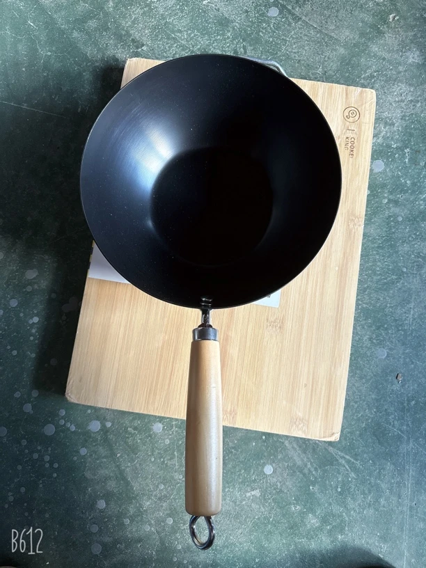 小铁锅家用小炒锅24CM28CM