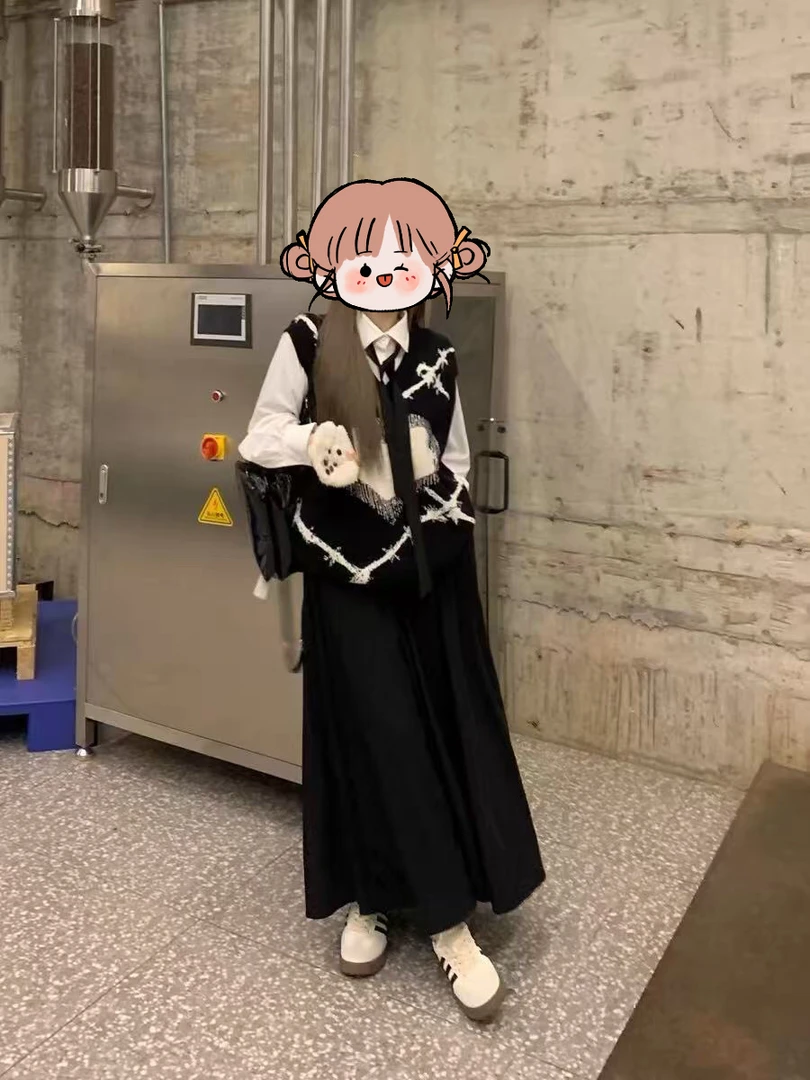 大码学院风显瘦套装女秋冬黑白马甲针织衫三件套15030#