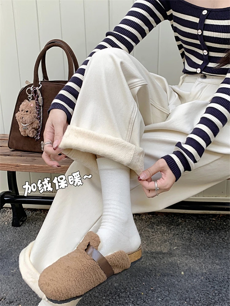 大码杏色复古宽松直筒牛仔裤女夏季设计感高腰显瘦褶皱百搭阔腿裤