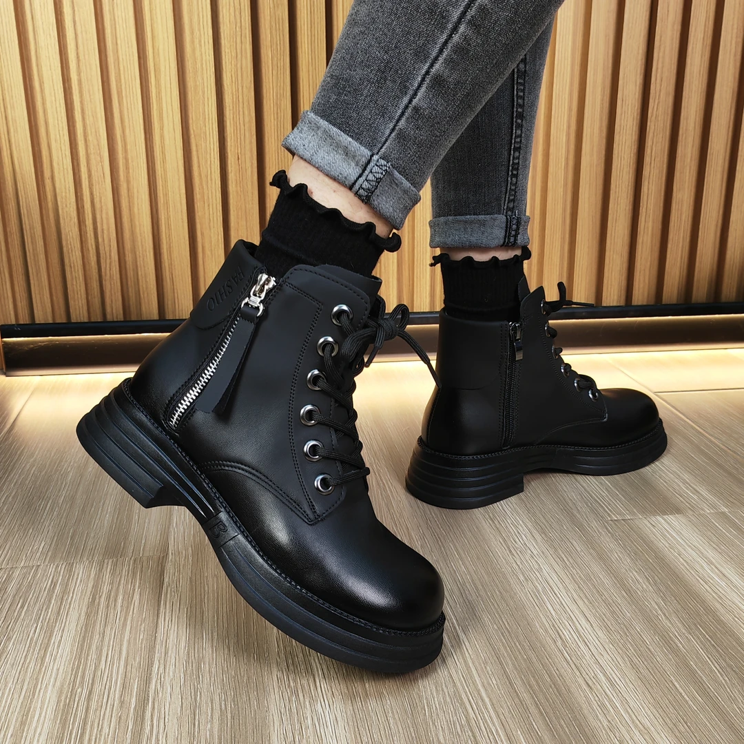 2023新款秋冬加绒英伦风靴子百搭平底马丁靴女鞋子软皮休闲短靴子