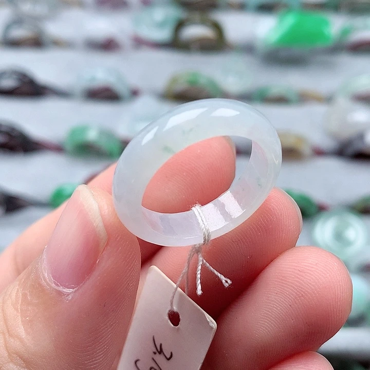 翡翠戒指未镶嵌17-18号