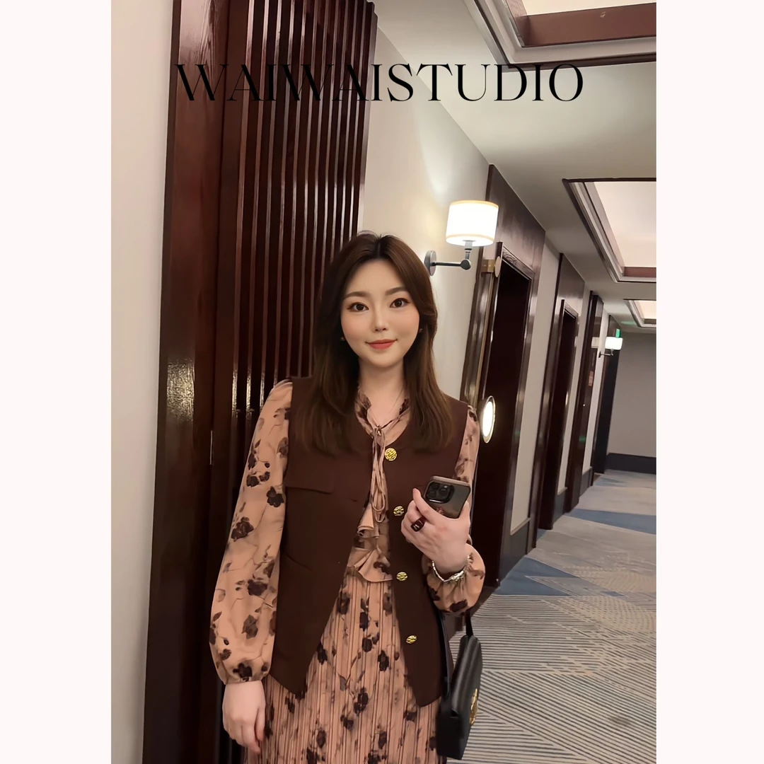 【玛瑙】 新款时尚百搭不规则设计感金属扣马甲 24A176