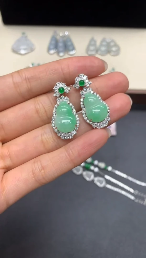 【闪购商品】翡翠颈饰银S925镶嵌葫芦【无服务费】【多样性发其一】