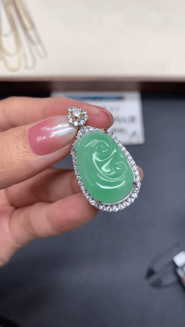 【闪购商品】翡翠颈饰银S925镶嵌如意【无服务费】