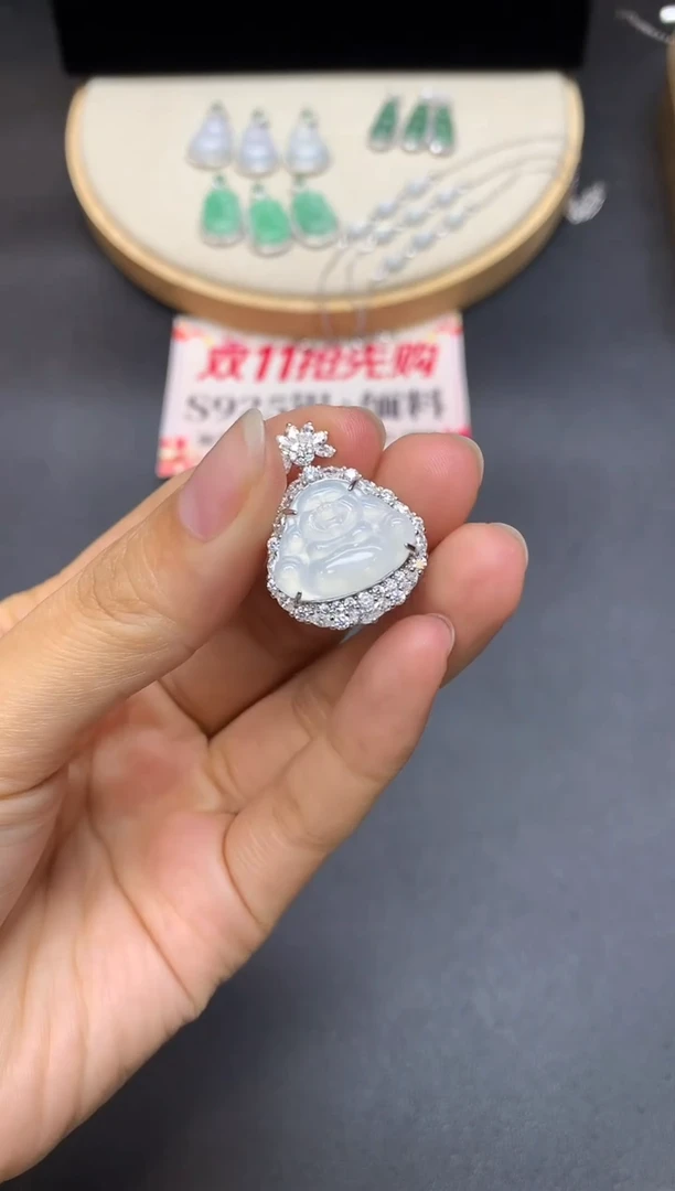 【闪购商品】翡翠吊坠(不含链)银S925镶嵌佛公【多样性发其一】