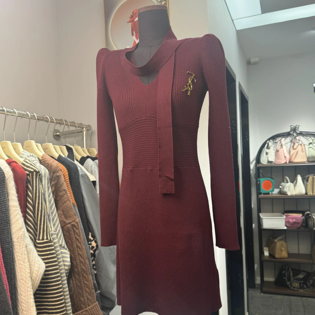 韩版秋冬新款法式气质时尚复古V领围脖修身显瘦针织连衣裙
