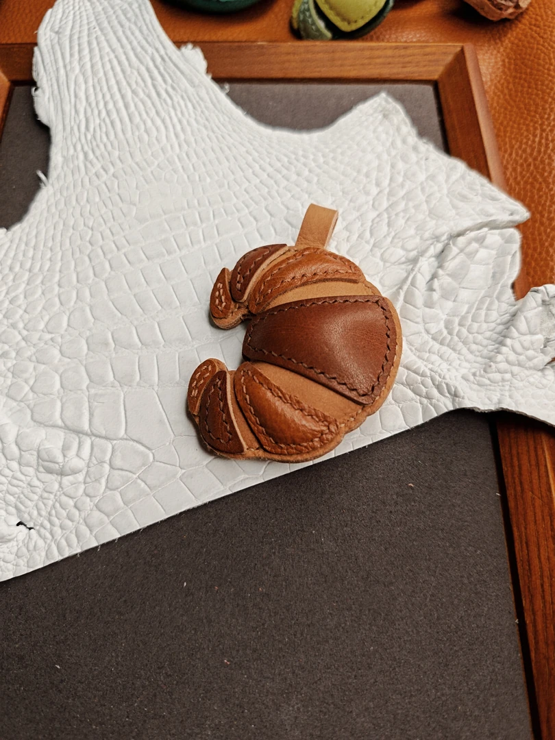 Mbox手工牛皮牛角面包可颂面包包包挂件钥匙扣ins风车载挂饰