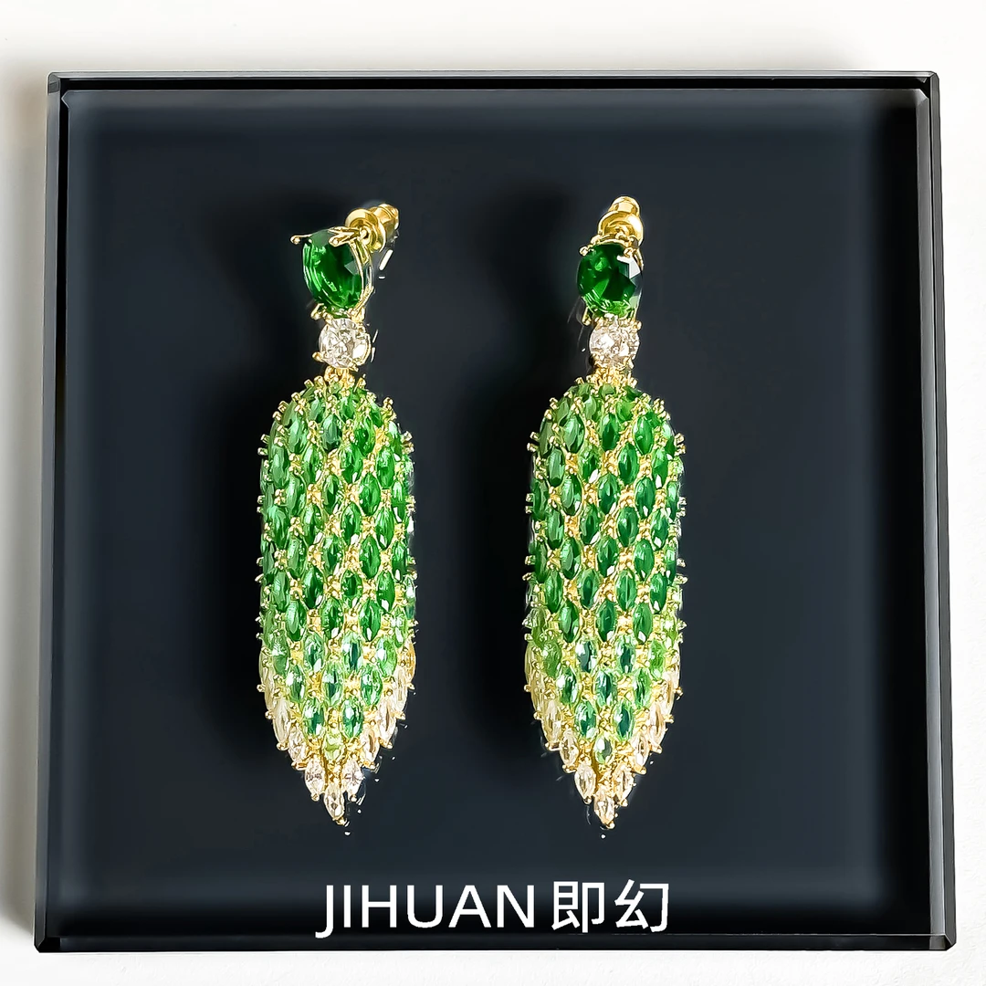 铜合金合成锆石耳饰 ♦霓裳羽 重工设计师款小众轻奢耳环 Z-4824