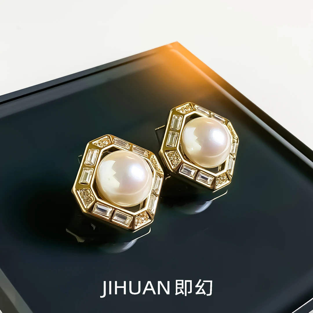 即幻 铜合金耳饰  欧美金色精镶时尚气质百搭几何白珠耳环LZ-8295