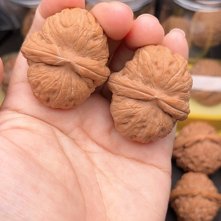 文玩核桃把件元宝