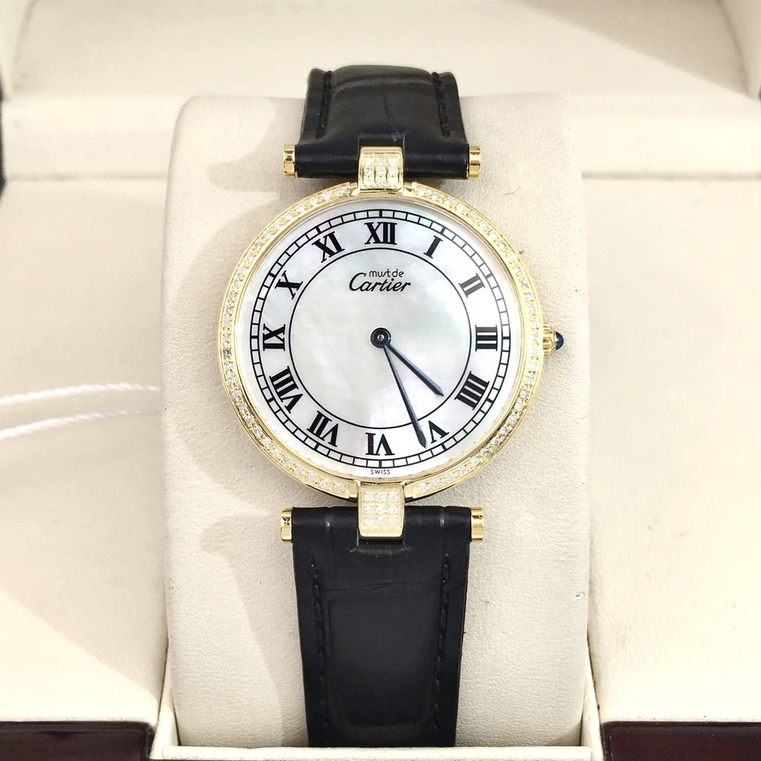 95新 Cartier/卡地亚 大饼 表径30 后镶钻 石英表 简约气质贝母