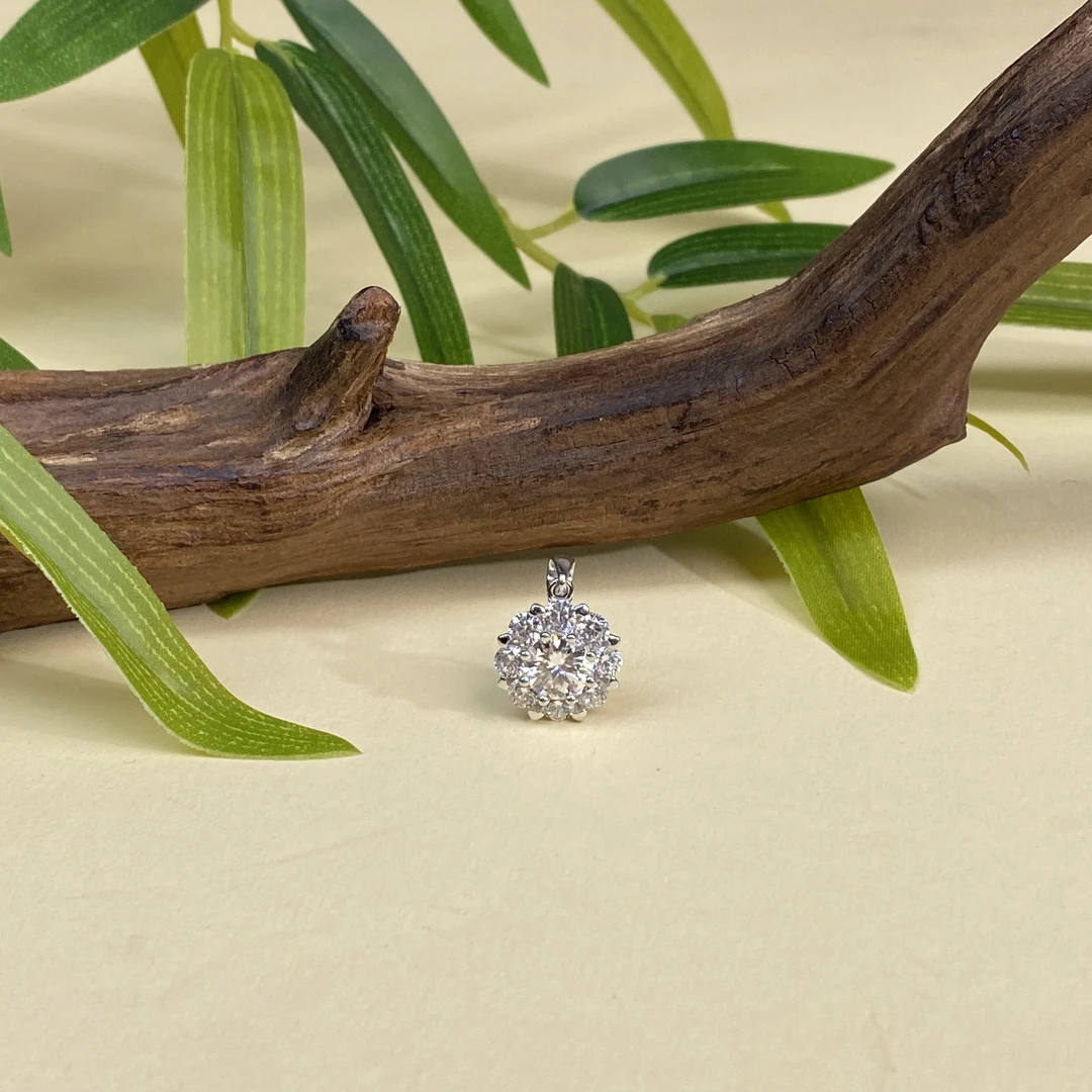 925银莫桑石银制品 【小北严选】S925银镶嵌莫桑石吊坠12-7H144X306