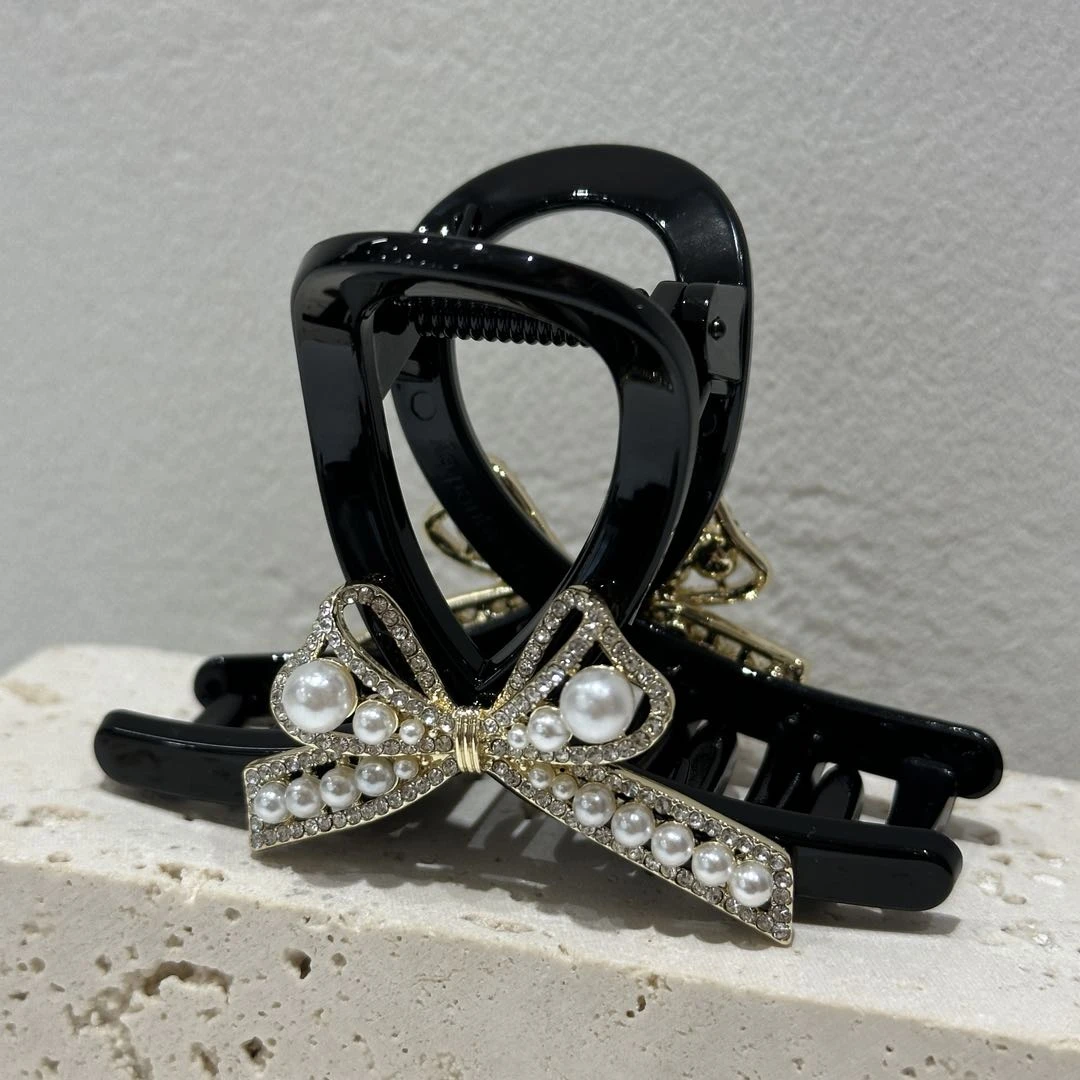 GREBUTY 5427 气质百搭白色珠珠蝴蝶结抓夹