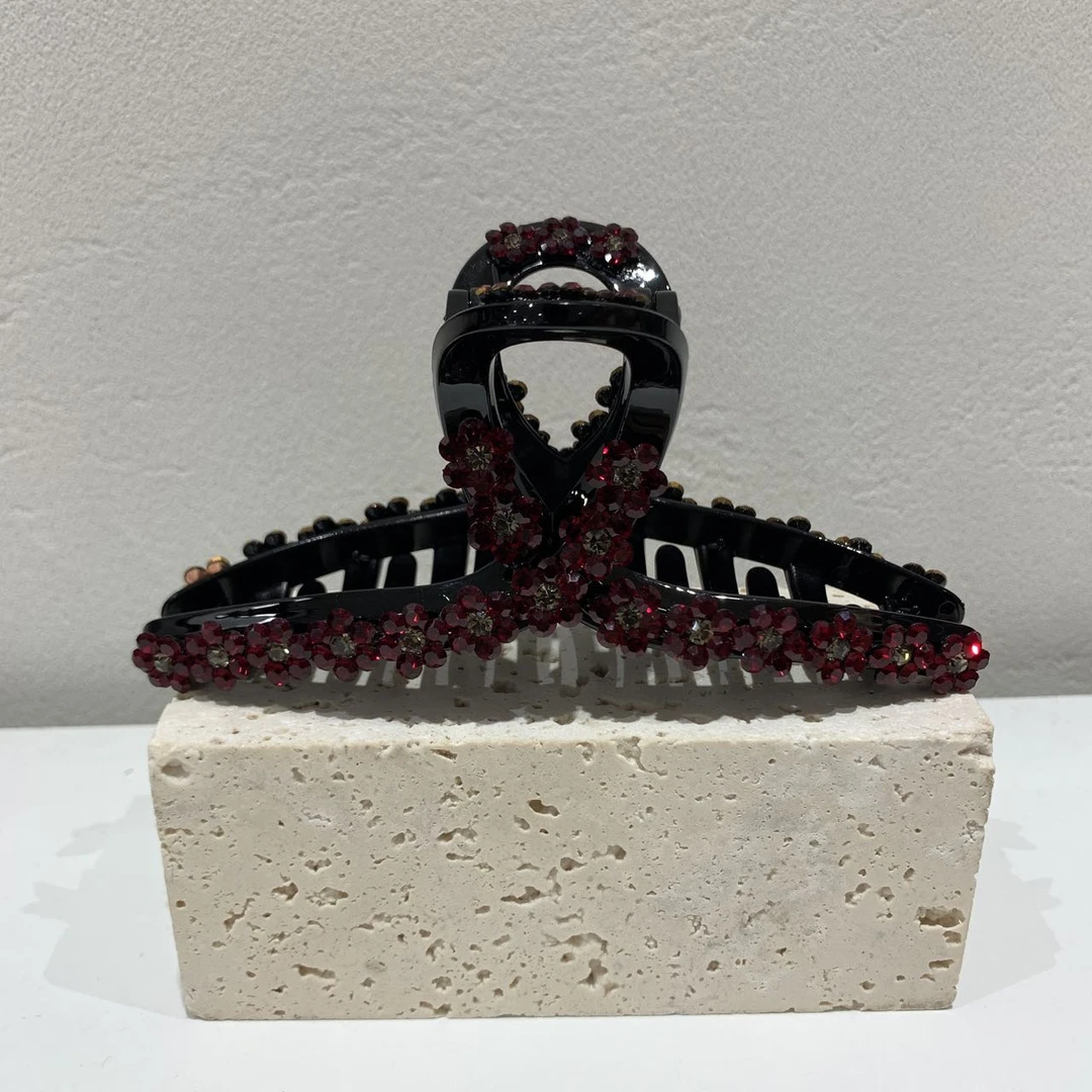 GREBUTY 5722 轻奢百搭安可拉红钻闪抓夹