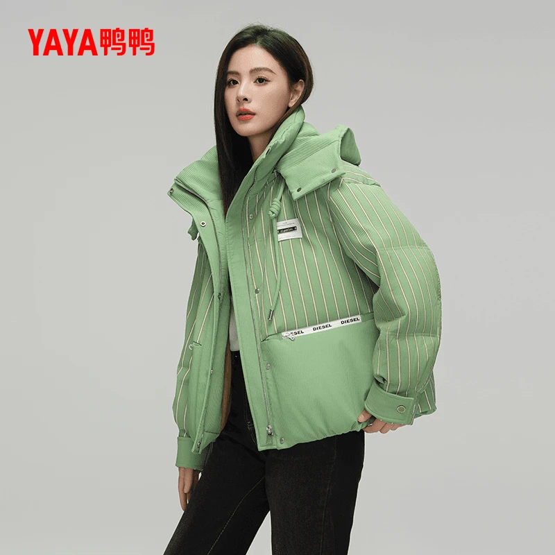 YAYA/鸭鸭羽绒服女冬季连帽时尚条韩版休闲保暖外套YE3B618403W