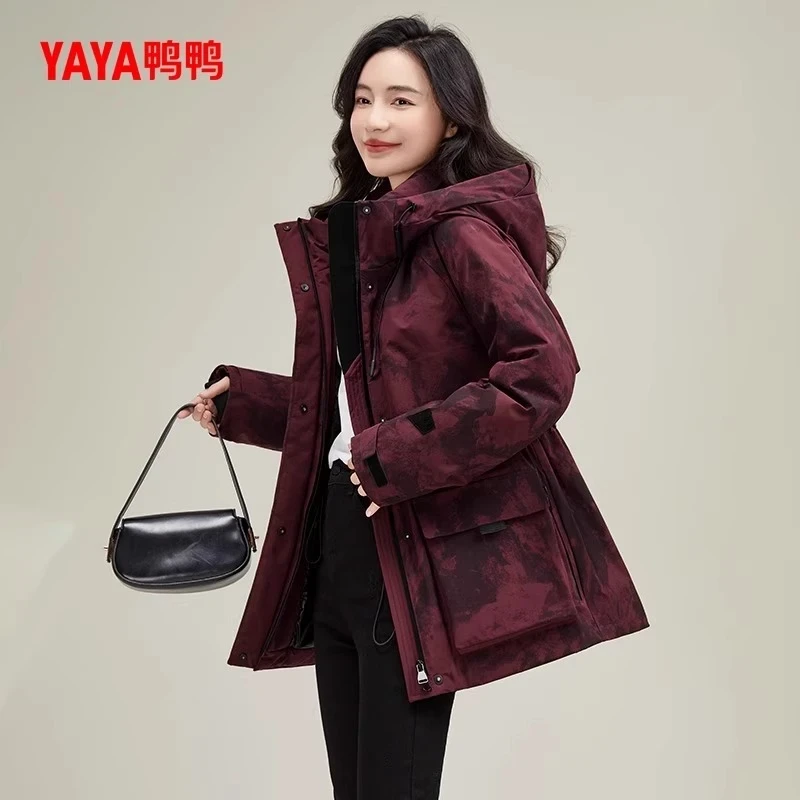 YAYA/鸭鸭羽绒服女短款新品派克服休闲户外宽松厚外套YE4B617355H