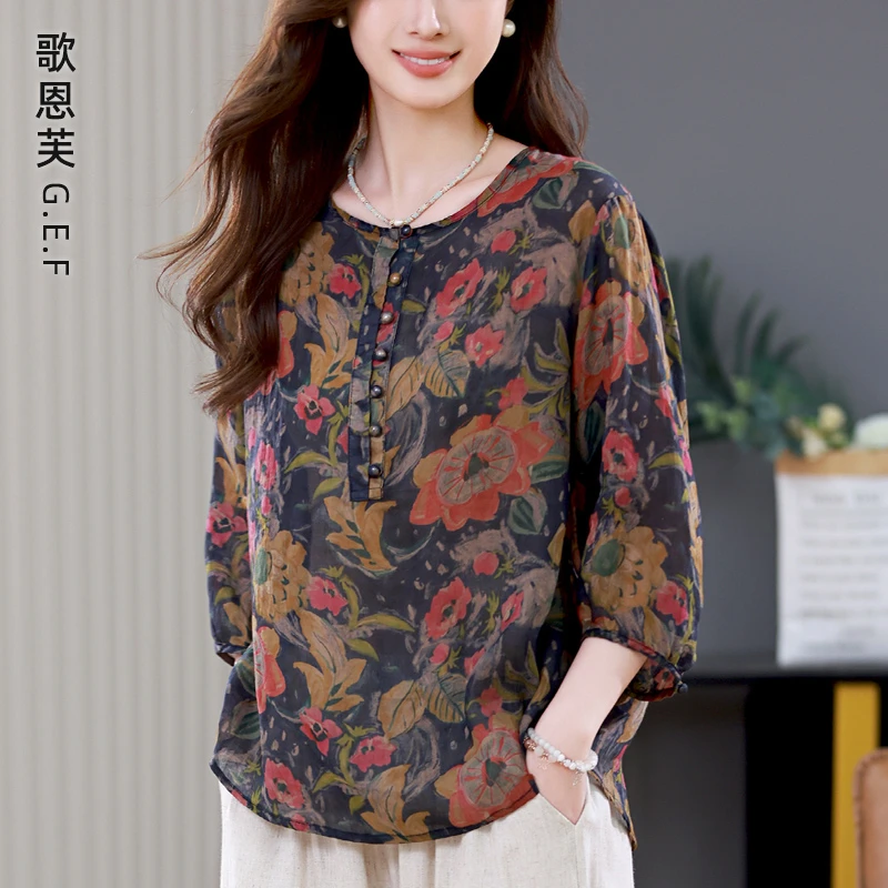 高端精致苎麻上衣女夏季2025年新款妈妈休闲气质减龄洋气碎花小衫