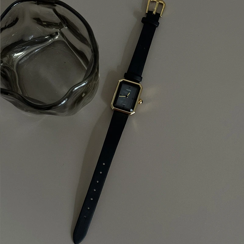 鹿娜Rune小众高级感简约黑金ins真皮防水方形大气女士石英手表