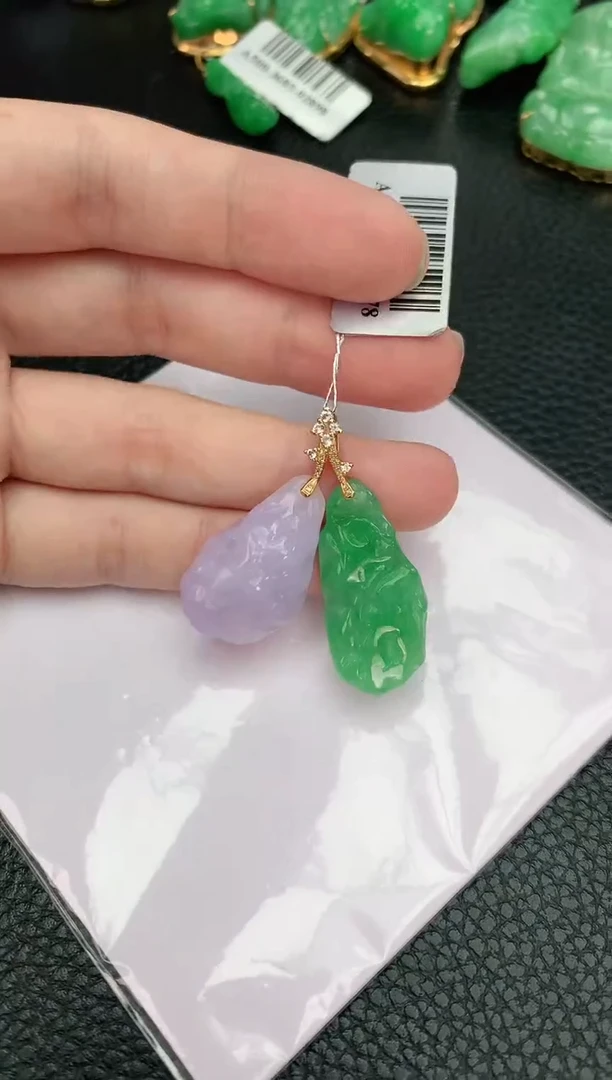 【闪购商品】翡翠颈饰18K金镶嵌赠礼盒证书敏